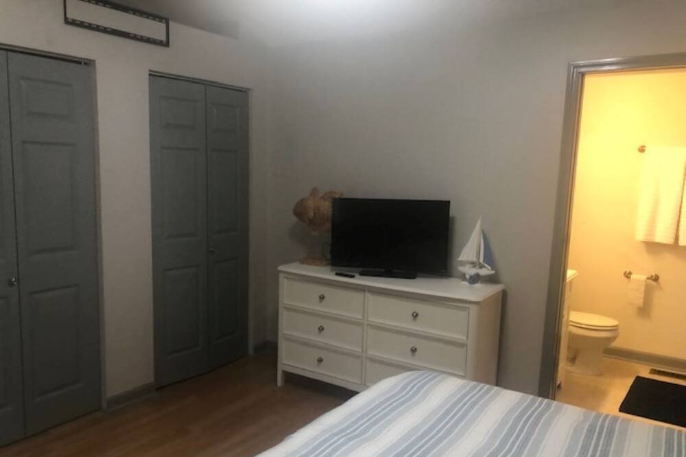 Photo of Bedroom in Golden Mile