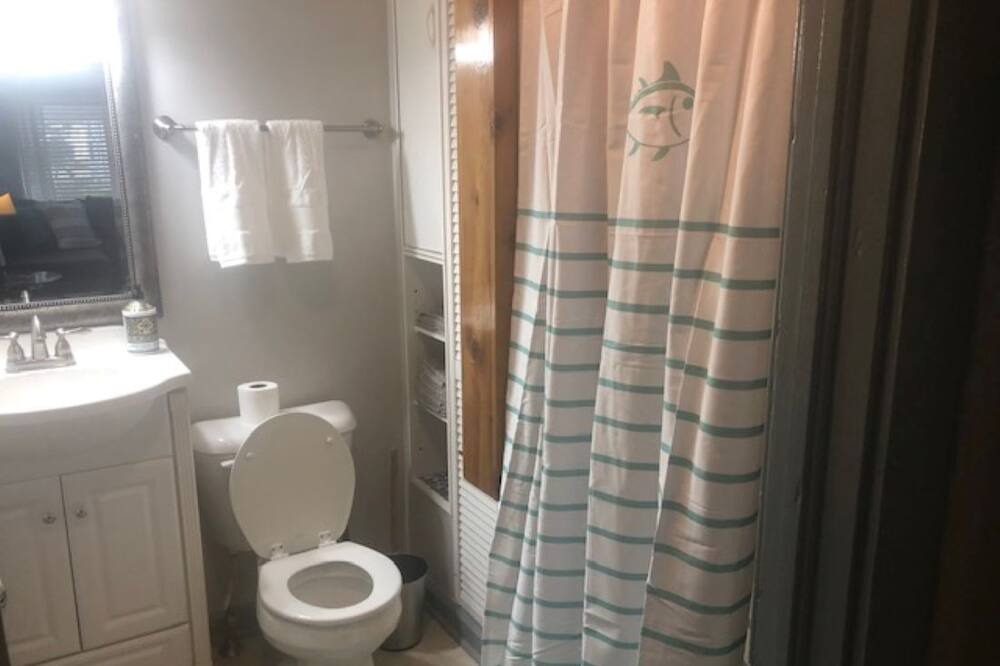 Photo of Bathroom in Golden Mile