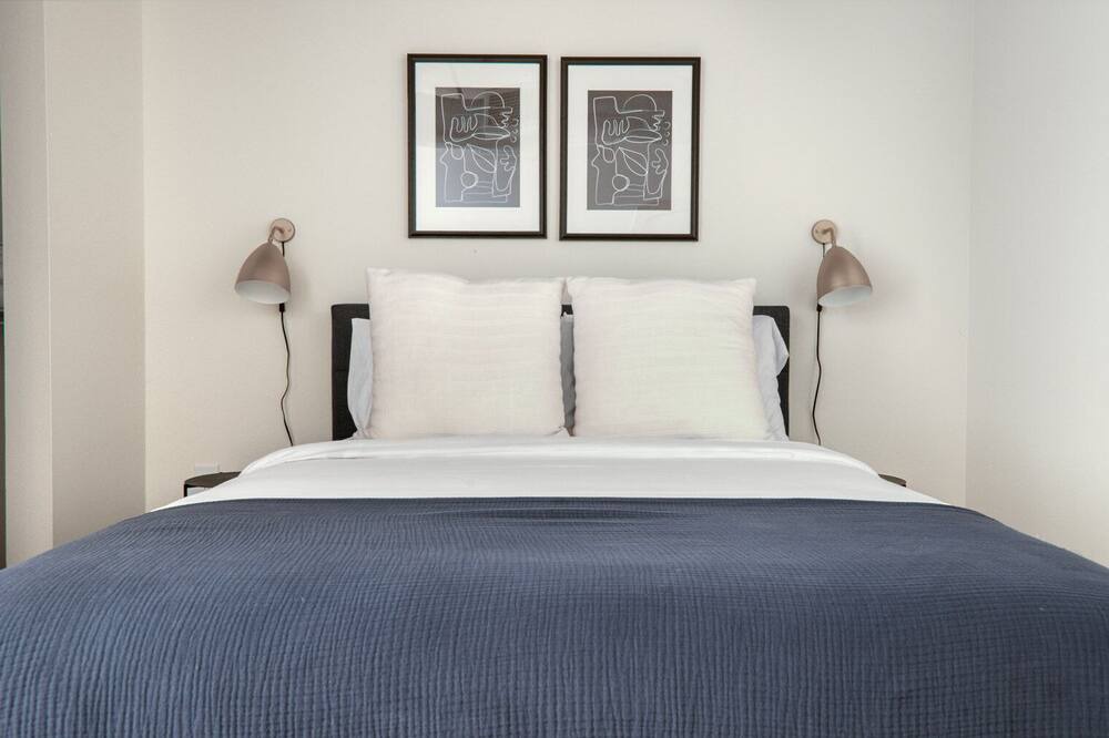 Photo of Bedroom in Ballpark