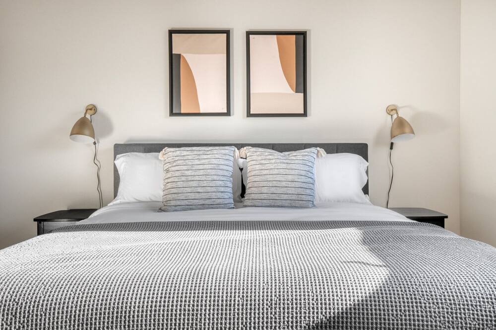 Photo of Bedroom in Ballpark