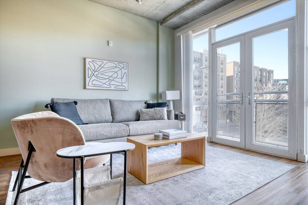 Photo of Livingroom in Ballpark
