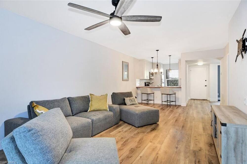 Photo of Livingroom in Kings Lake