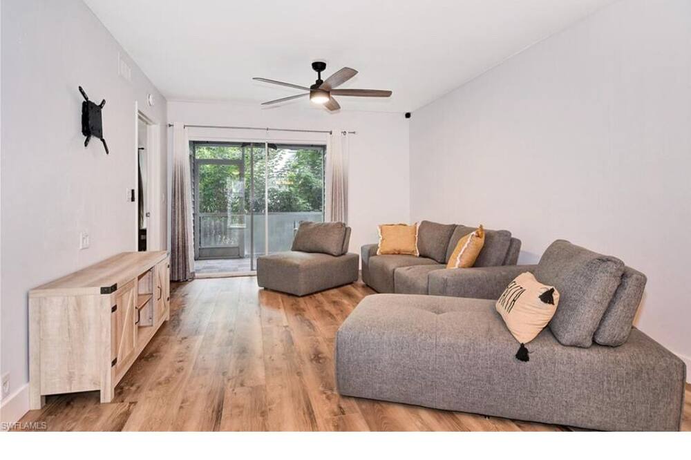 Photo of Livingroom in Kings Lake