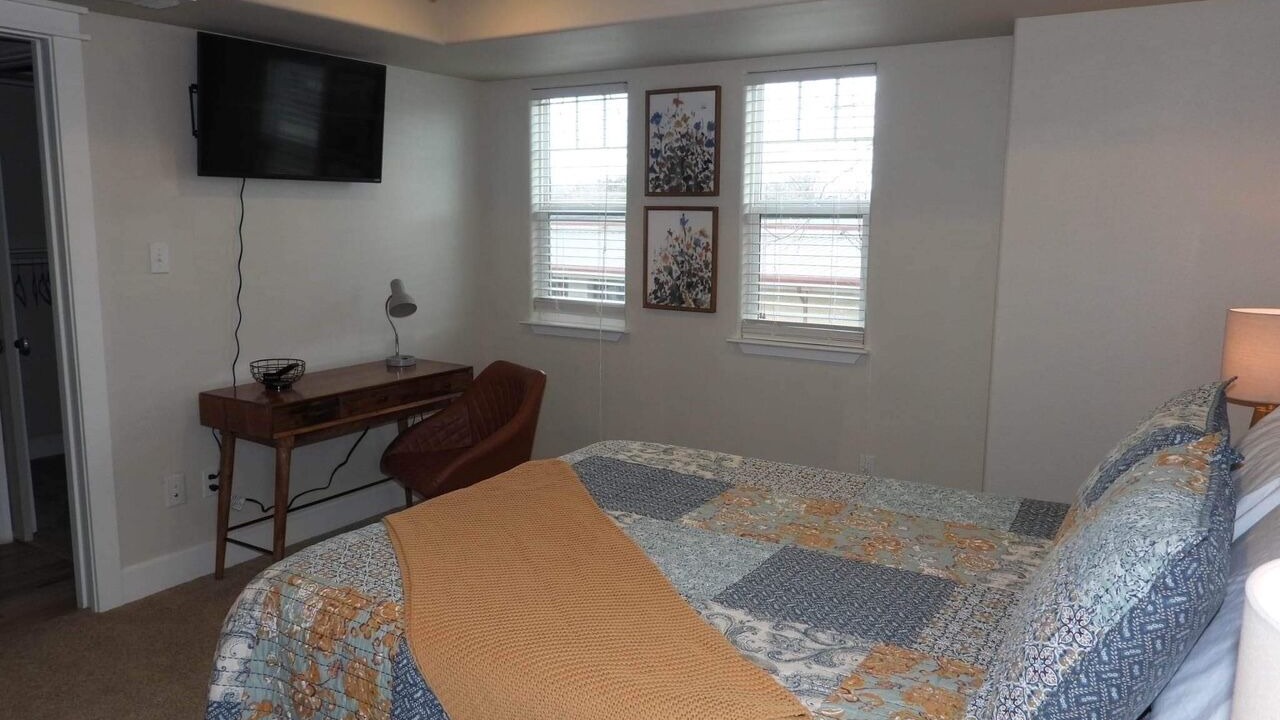 Photo of Bedroom in Bastrop
