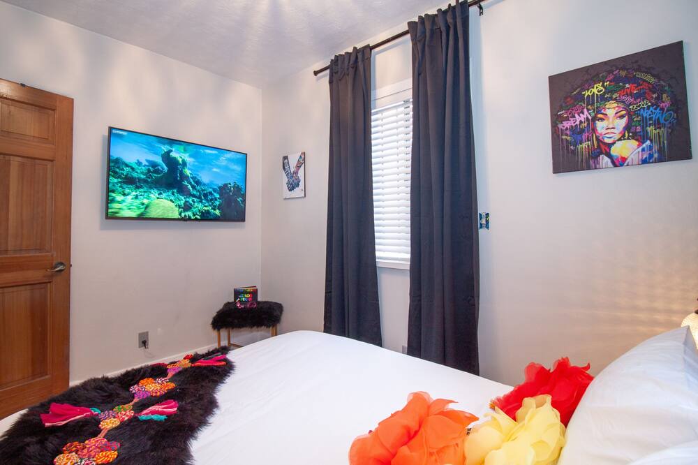 Photo of Bedroom in Raynolds Addition