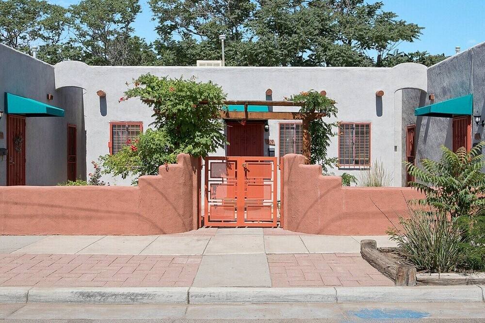 Photo of Outdoor in Raynolds Addition