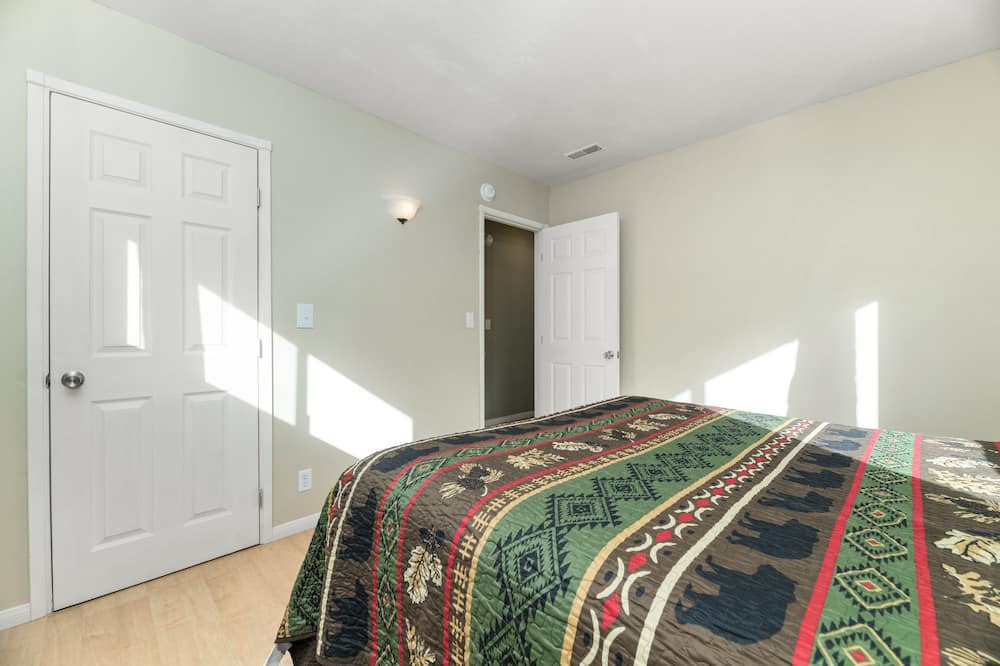 Photo of Bedroom in Big Bear City