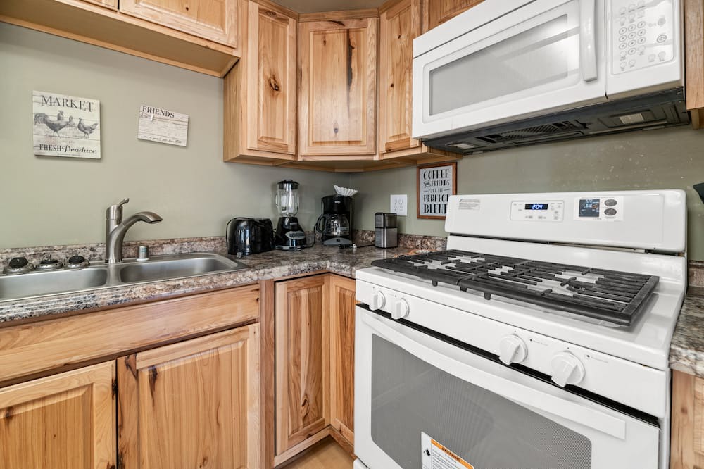 Photo of Kitchen in Big Bear City
