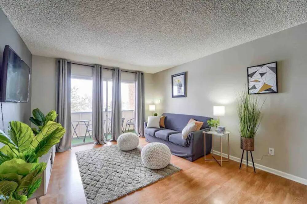 Photo of Livingroom in Gunbarrel