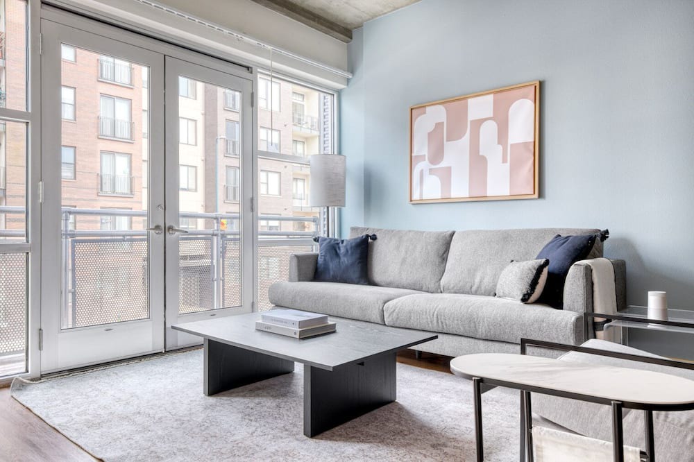 Photo of Livingroom in Ballpark