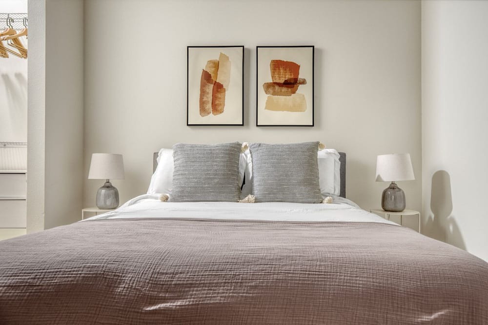 Photo of Bedroom in Ballpark