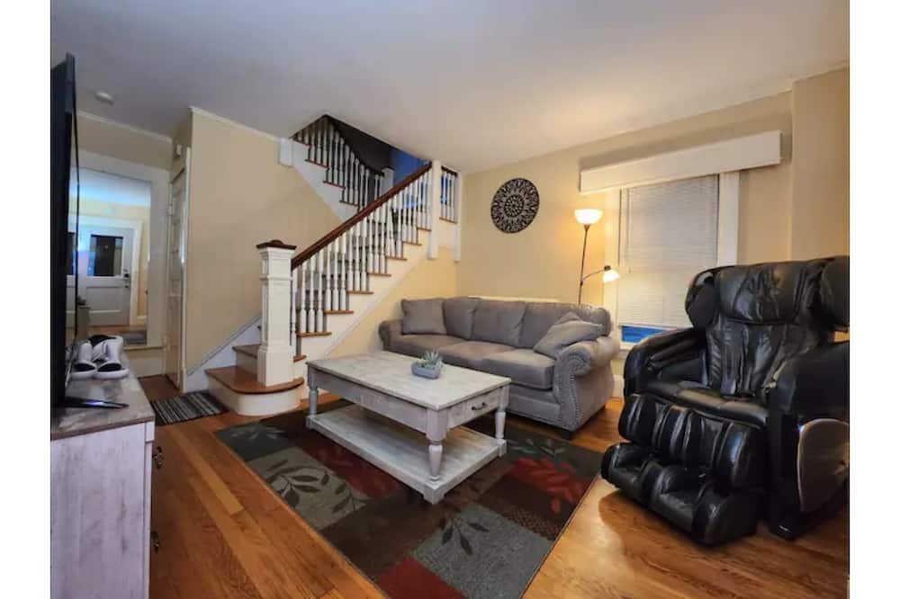 Photo of Livingroom in Eastside