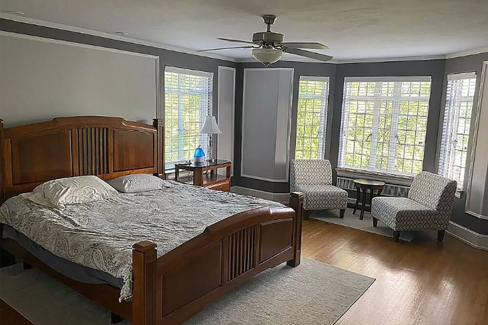 Photo of Bedroom in Toledo