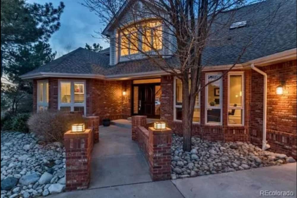 Photo of Outdoor in Northridge