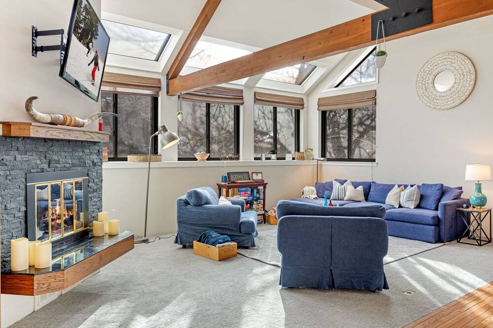 Photo of Livingroom in Eagle-Vail
