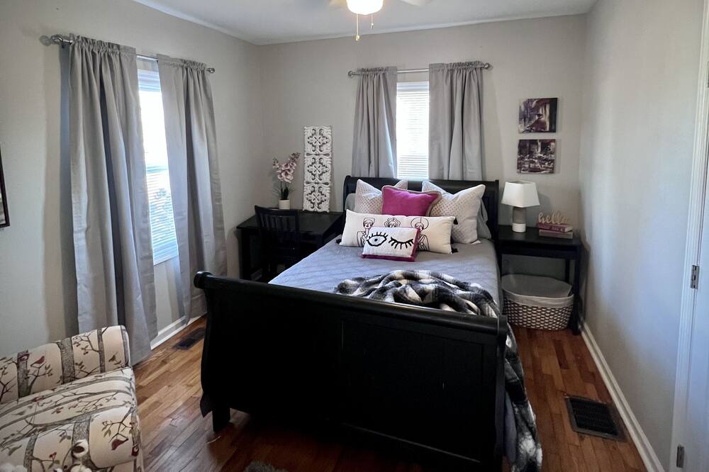 Photo of Bedroom in Powell