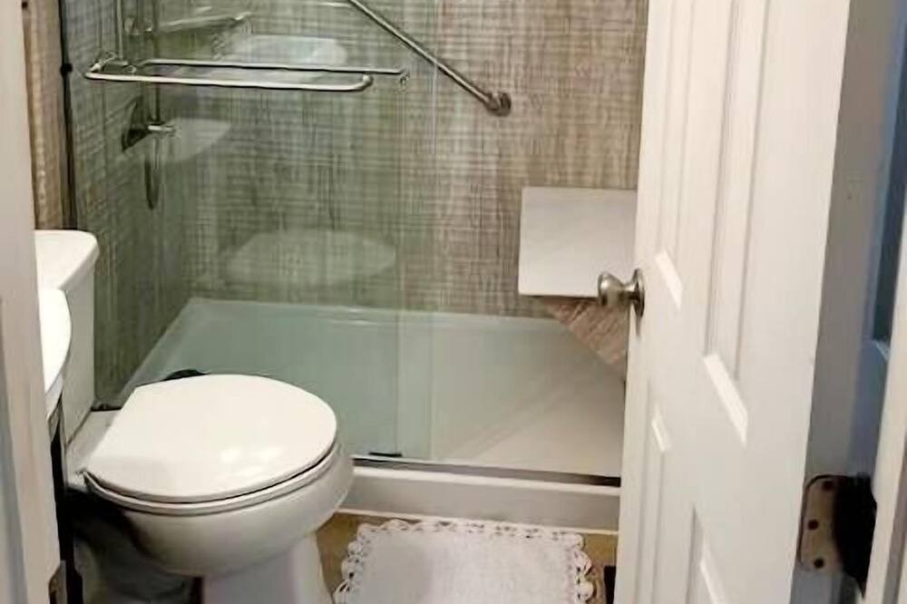 Photo of Bathroom in The Nations