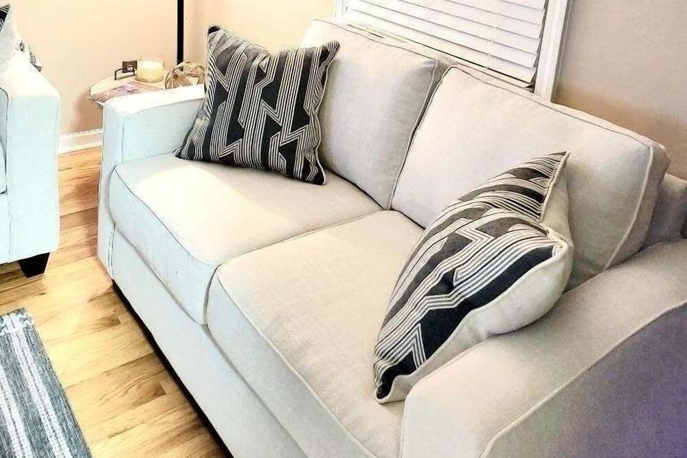 Photo of Livingroom in The Nations