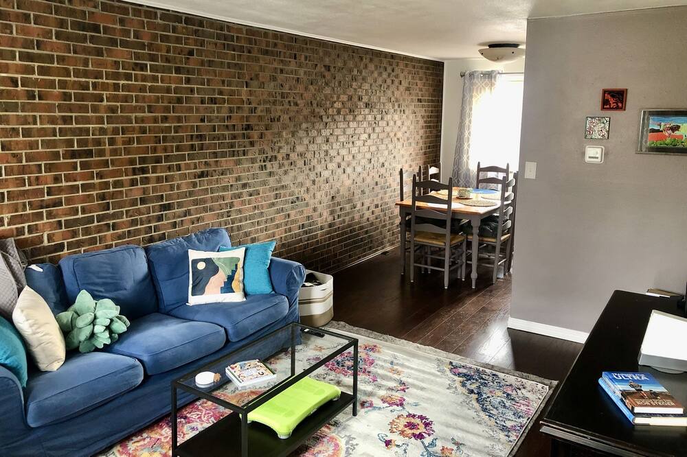 Photo of Livingroom in Arvada Plaza Area