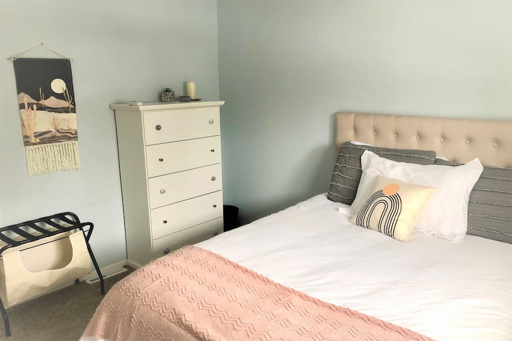 Photo of Bedroom in Arvada Plaza Area
