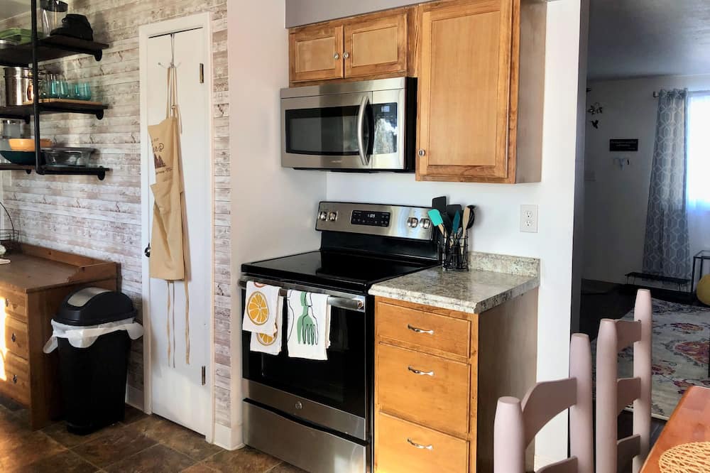 Photo of Kitchen in Arvada Plaza Area