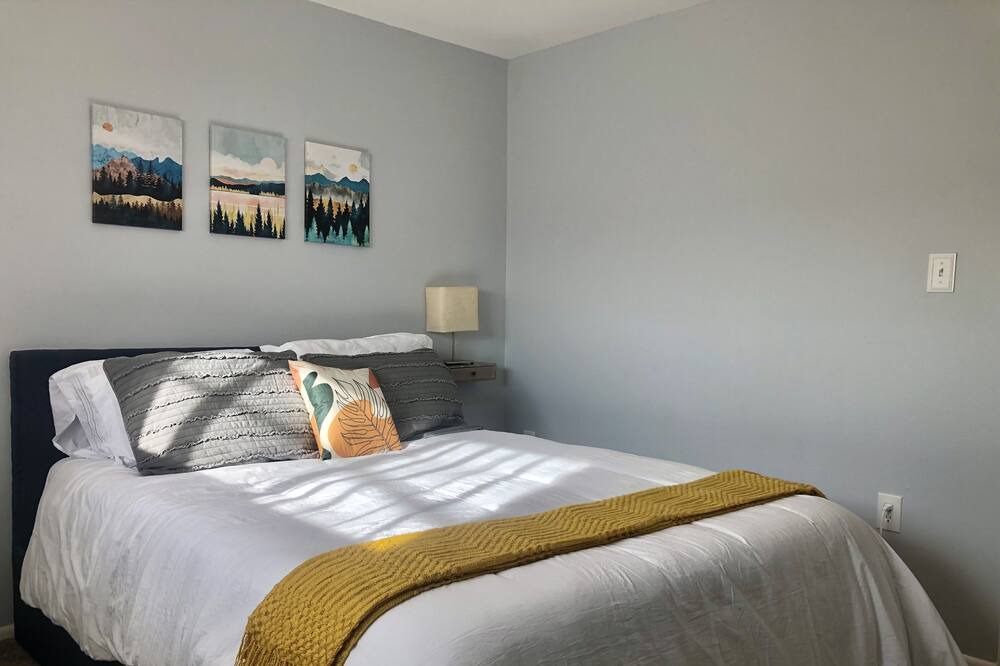 Photo of Bedroom in Arvada Plaza Area