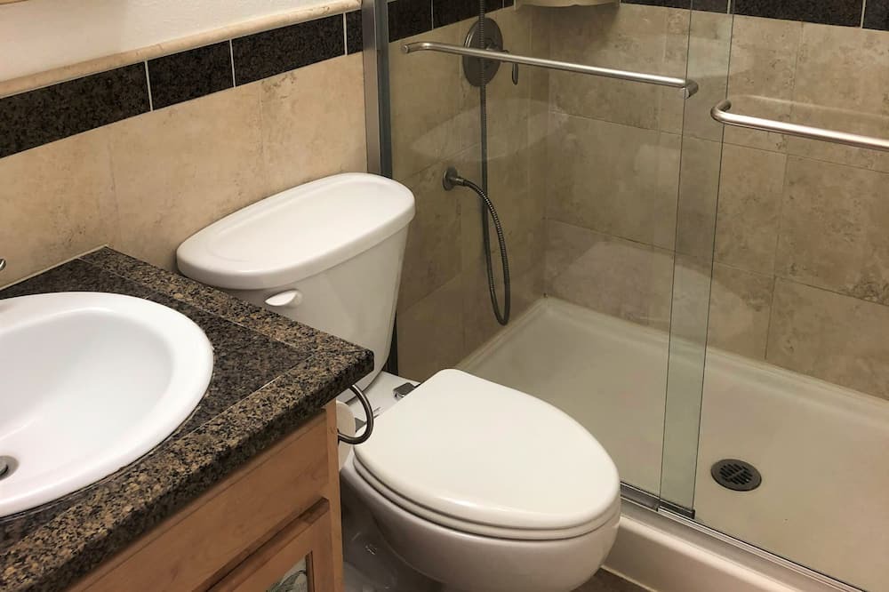 Photo of Bathroom in Arvada Plaza Area