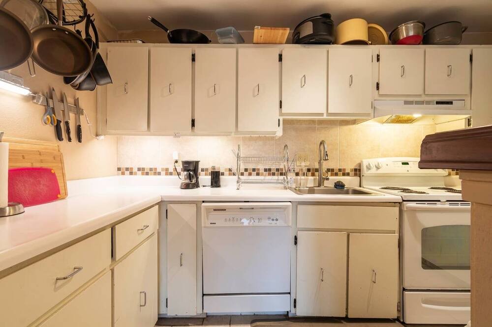 Photo of Kitchen in Glenwood Grove - North Iris