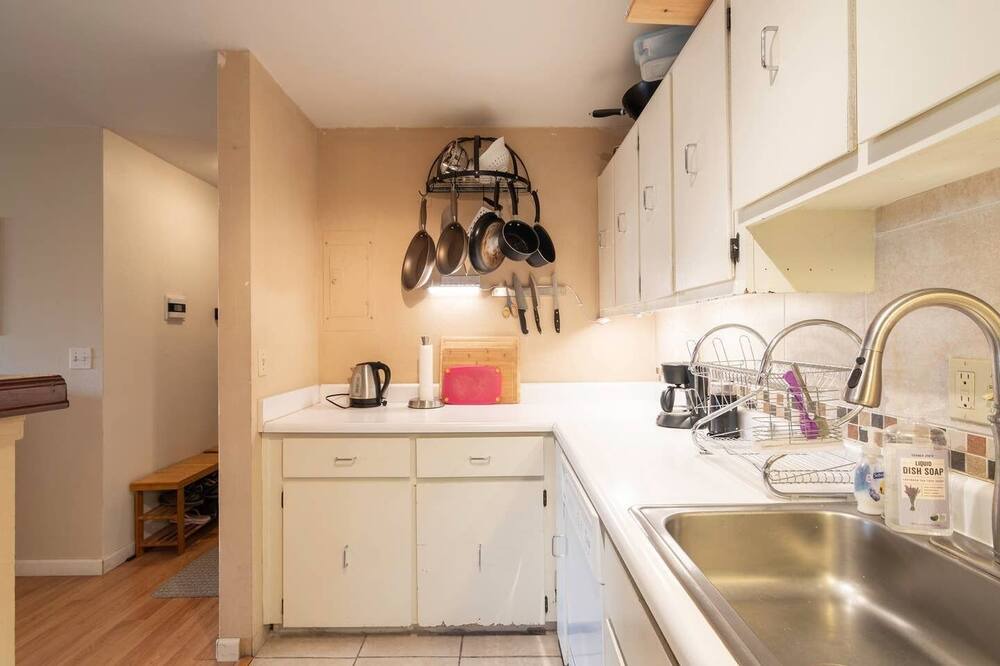 Photo of Kitchen in Glenwood Grove - North Iris