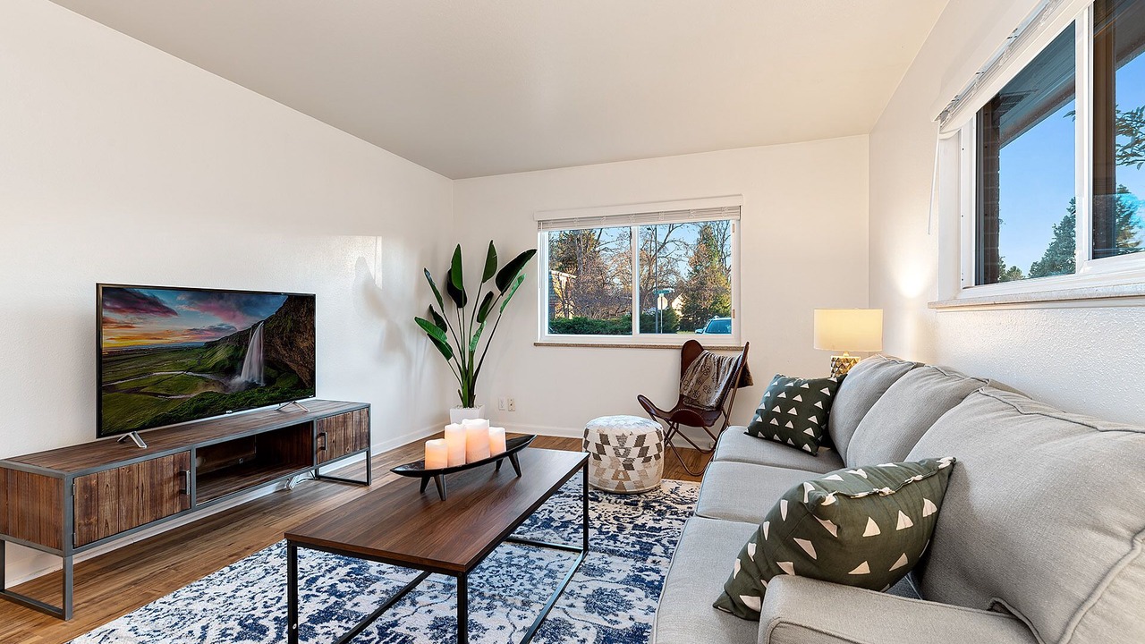 Photo of Livingroom in University Acres