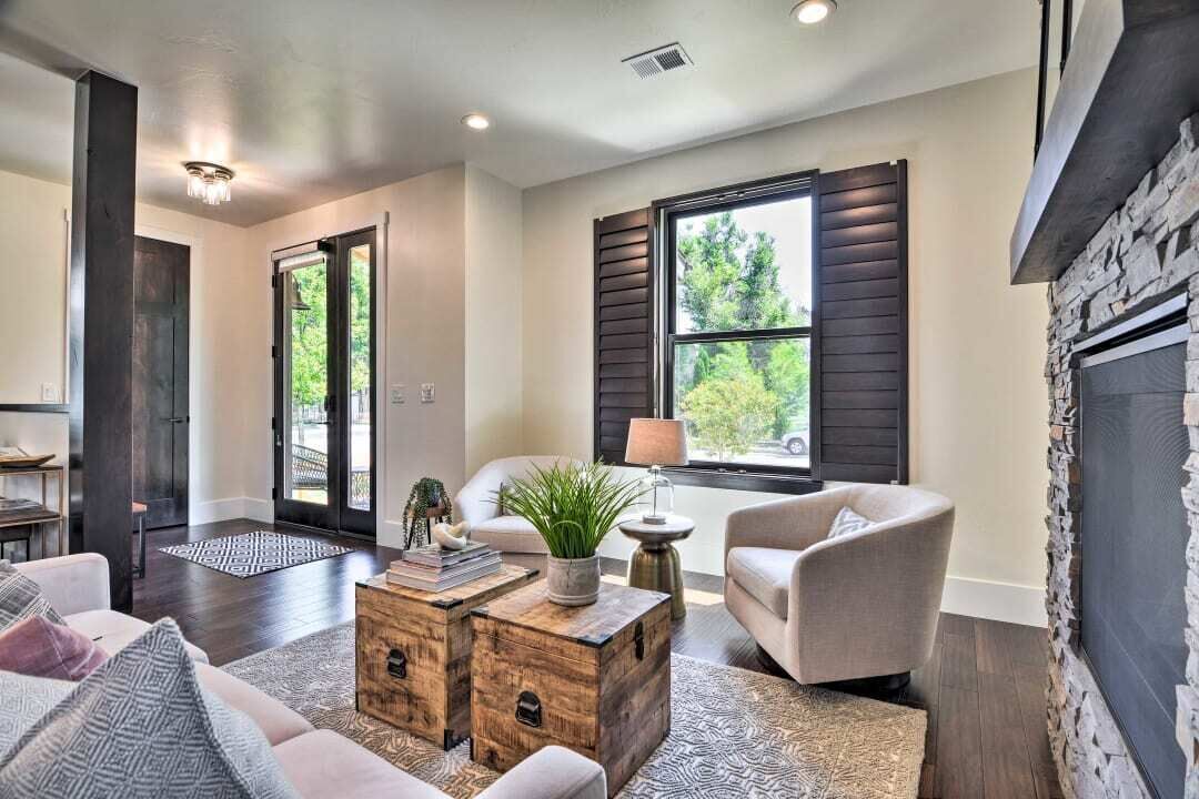 Photo of Livingroom in Martinez Park