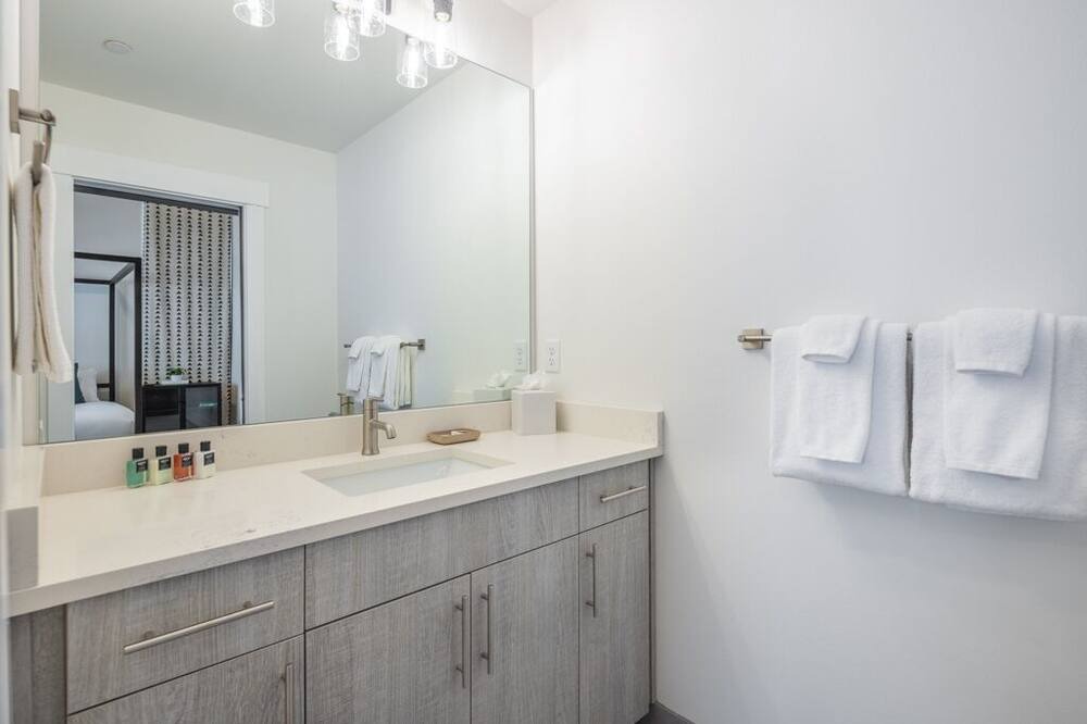 Photo of Bathroom in Roslyn