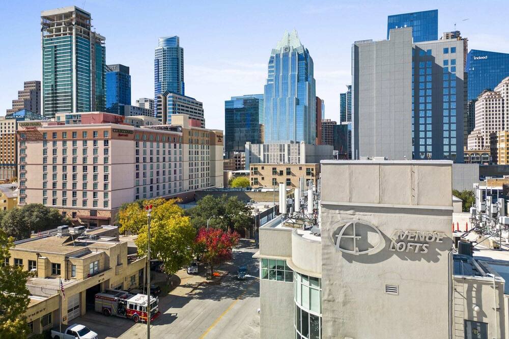 Photo of Others in Downtown Austin