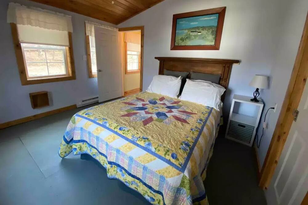 Photo of Bedroom in Harper