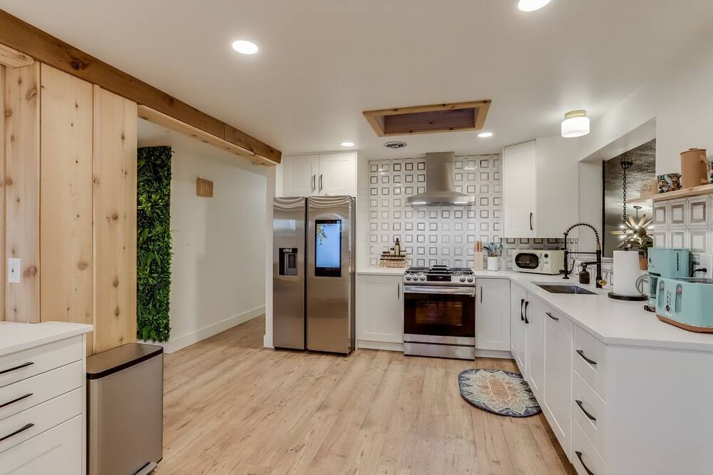 Photo of Kitchen in Barths