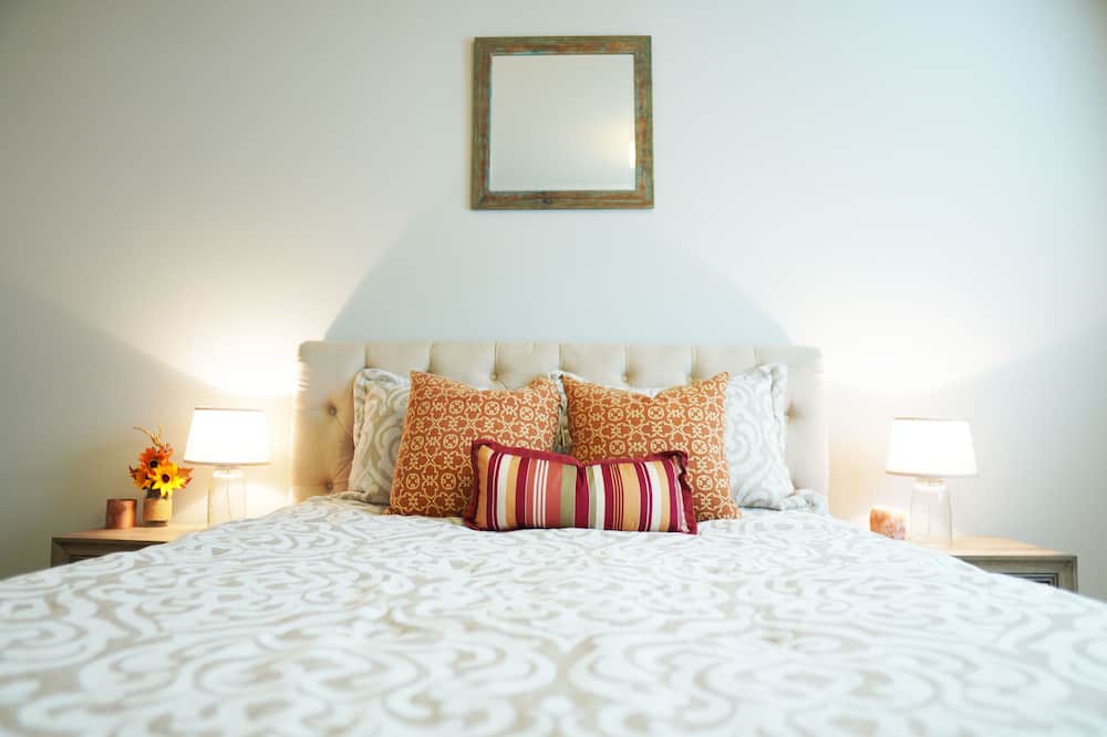 Photo of Bedroom in Everett