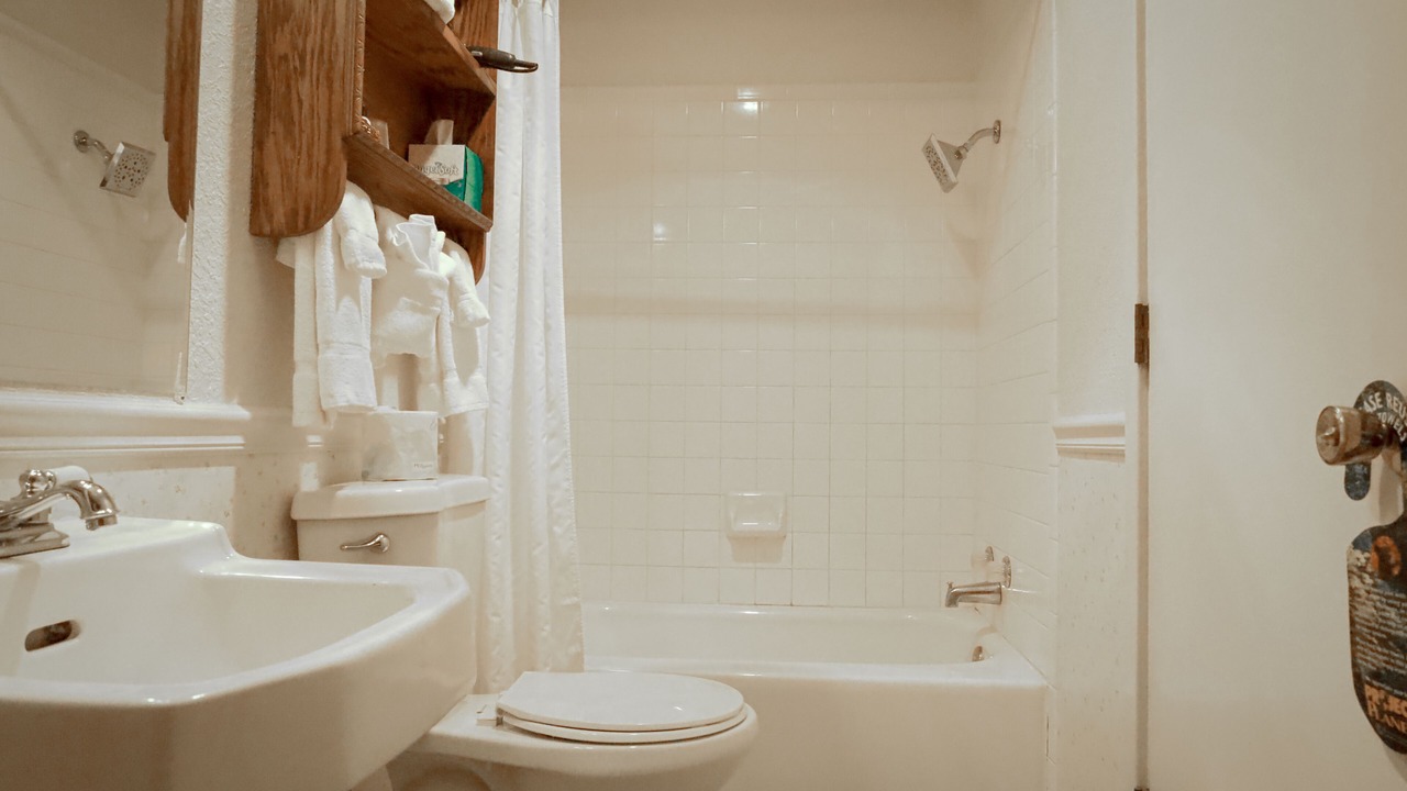 Photo of Bathroom in Cloudcroft