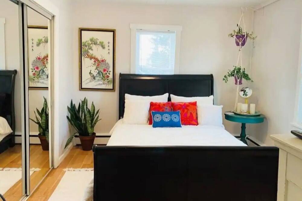 Photo of Bedroom in Glasco