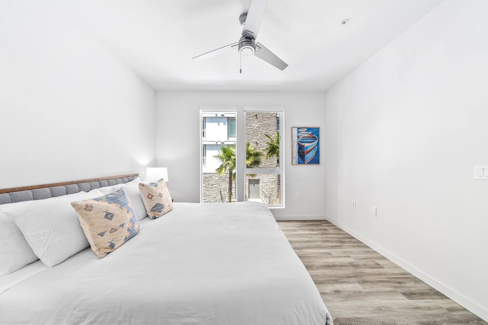 Photo of Bedroom in Silver Strand