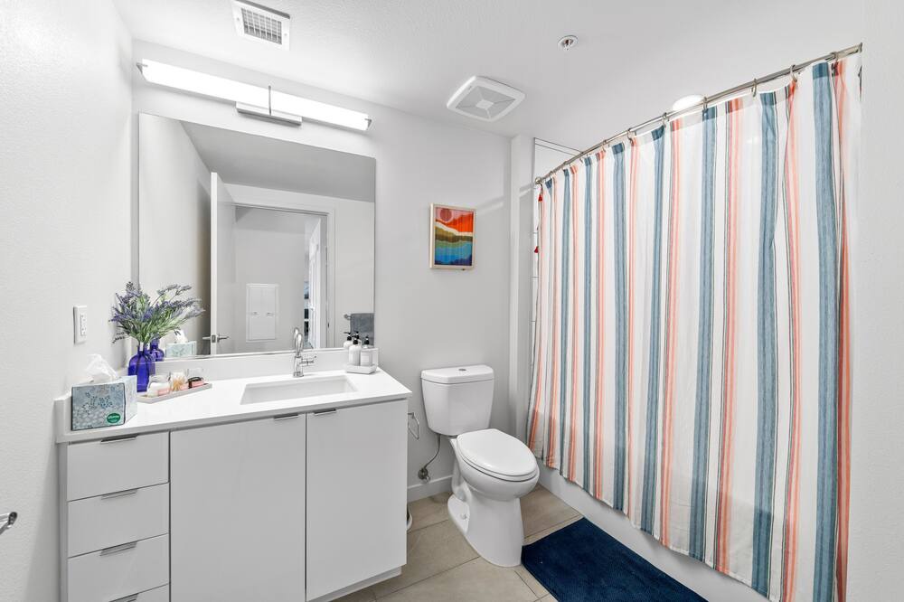 Photo of Bathroom in Silver Strand
