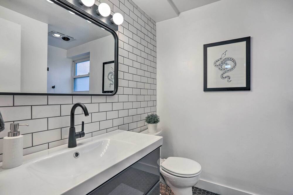 Photo of Bathroom in Allendale Area