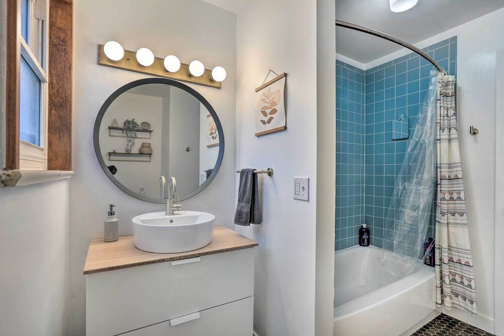 Photo of Bathroom in Allendale Area