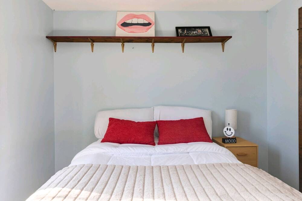 Photo of Bedroom in North Central Westminster