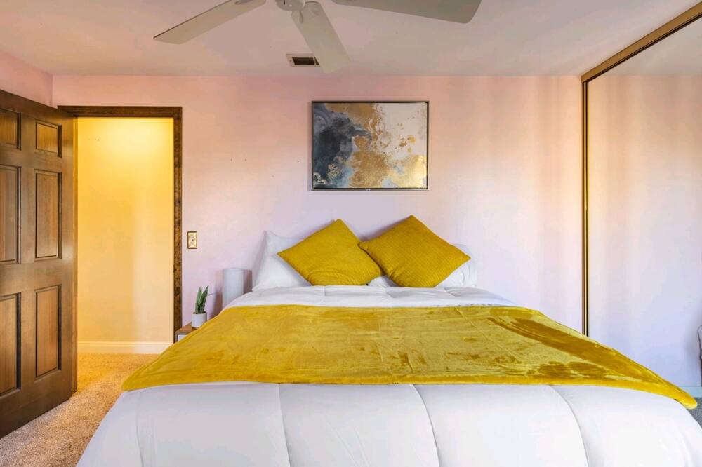 Photo of Bedroom in North Central Westminster