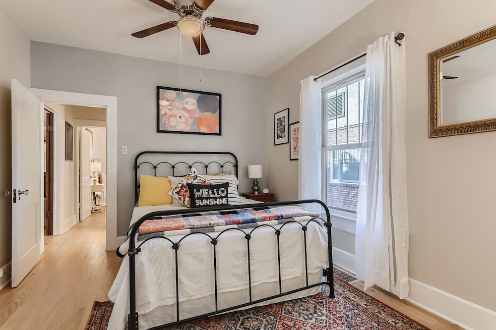 Photo of Bedroom in Congress Park