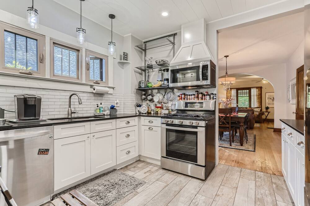 Photo of Kitchen in Congress Park