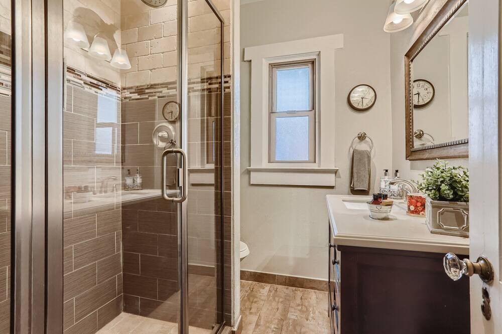 Photo of Bathroom in Congress Park