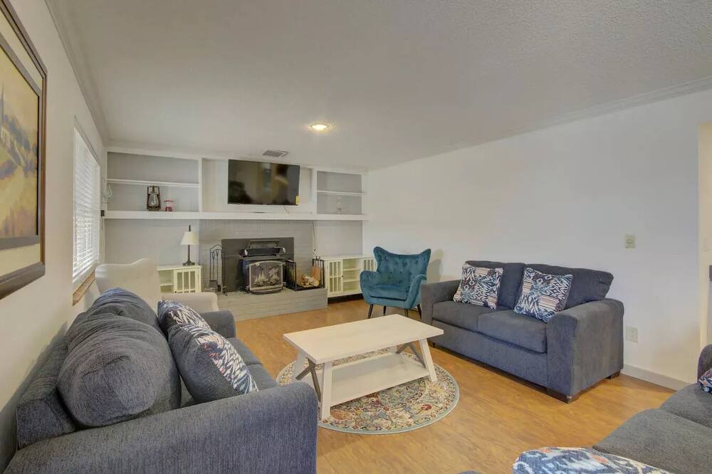 Photo of Livingroom in Parker