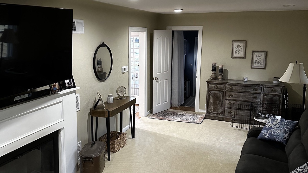 Photo of Livingroom in Waterville