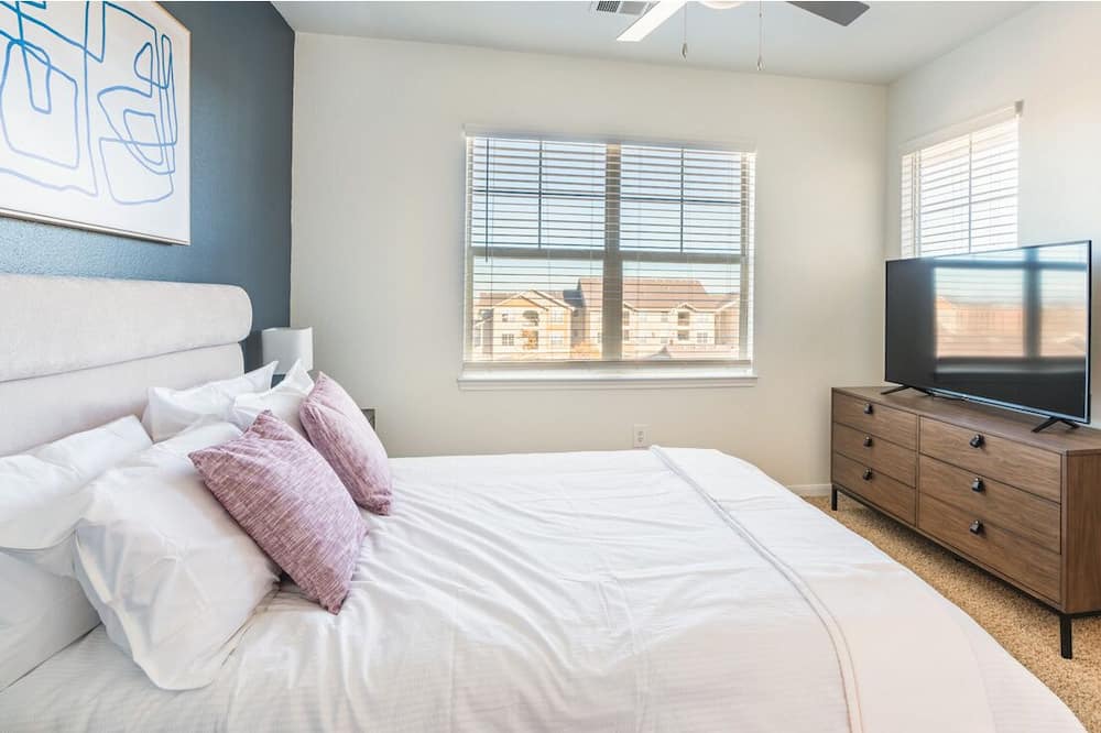 Photo of Bedroom in Aurora